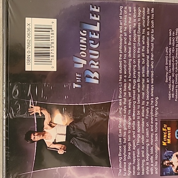The Young Bruce Lee Factory Sealed - Picture 2 of 3